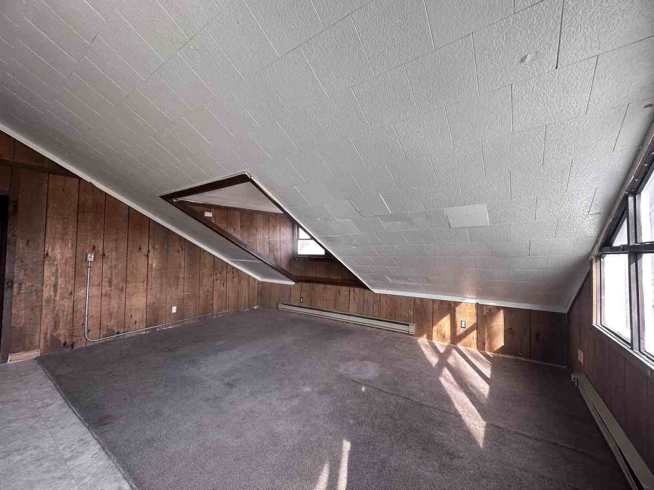 208 E English St #E - Photo 6 of 11