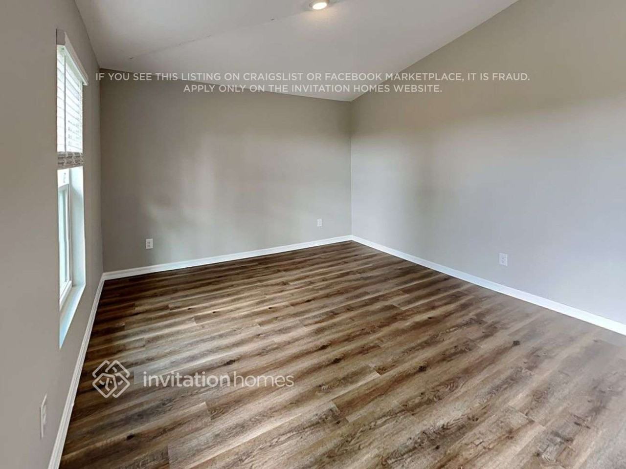 25208 Doredo Dr - Photo 4 of 21