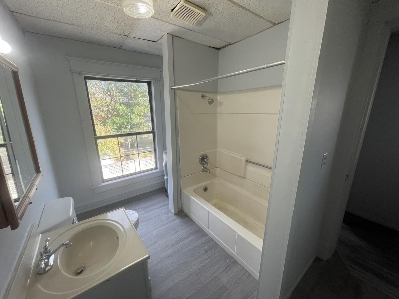 425 N Vermilion St Apt 3d #N - Photo 4 of 10