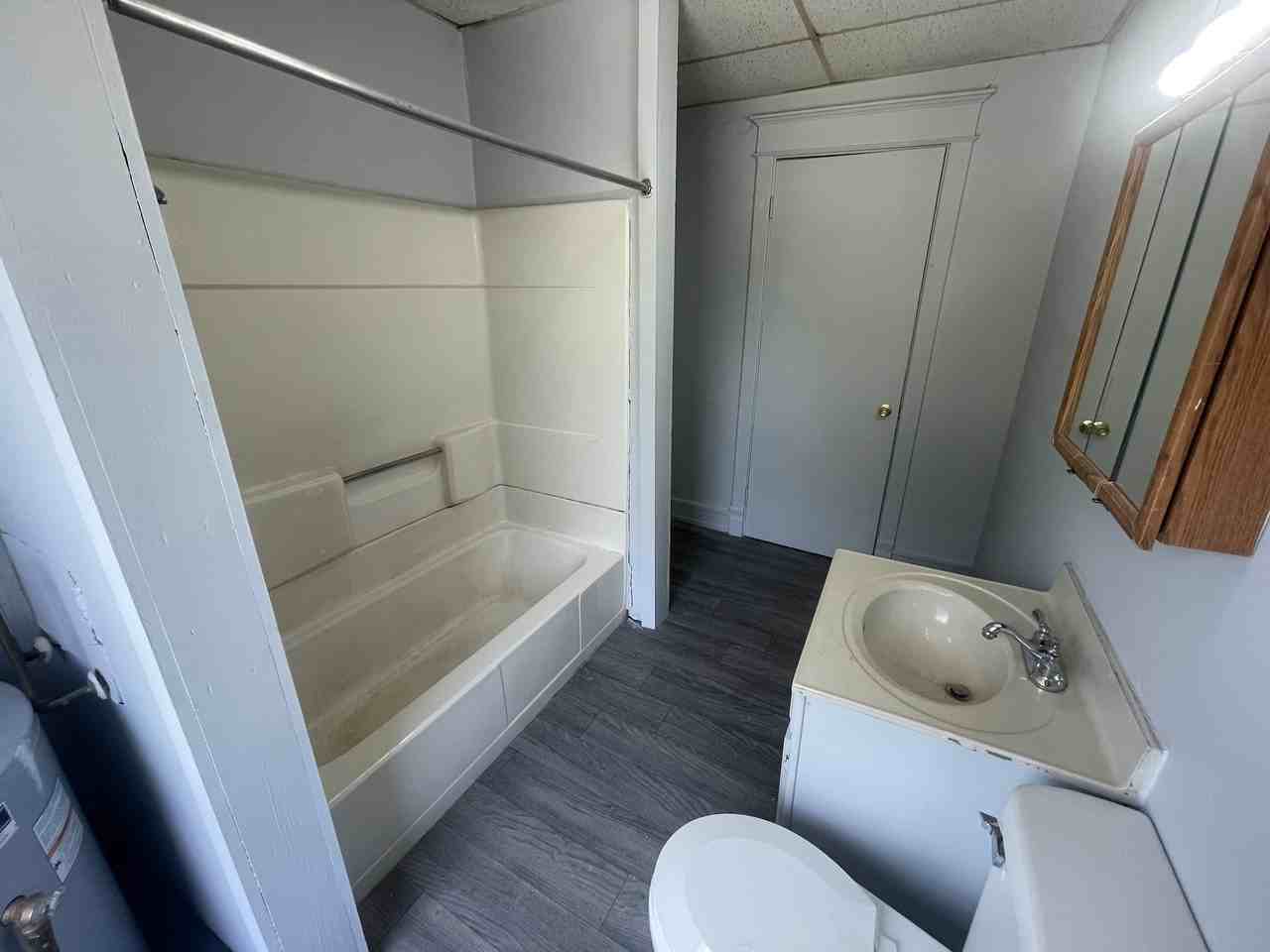 425 N Vermilion St Apt 3d #N - Photo 5 of 10