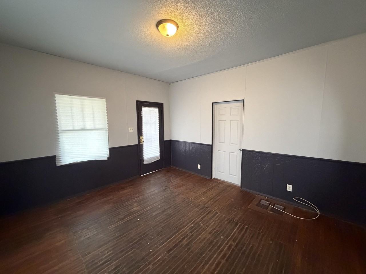 129 S Griffin St #S - Photo 7 of 15