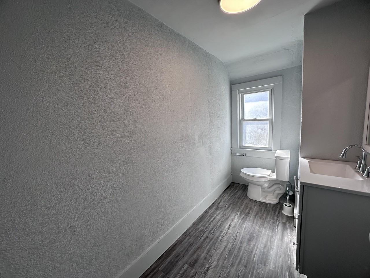 607 E Penn St #E - Photo 6 of 20