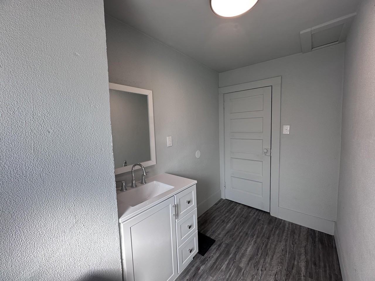 607 E Penn St #E - Photo 7 of 20