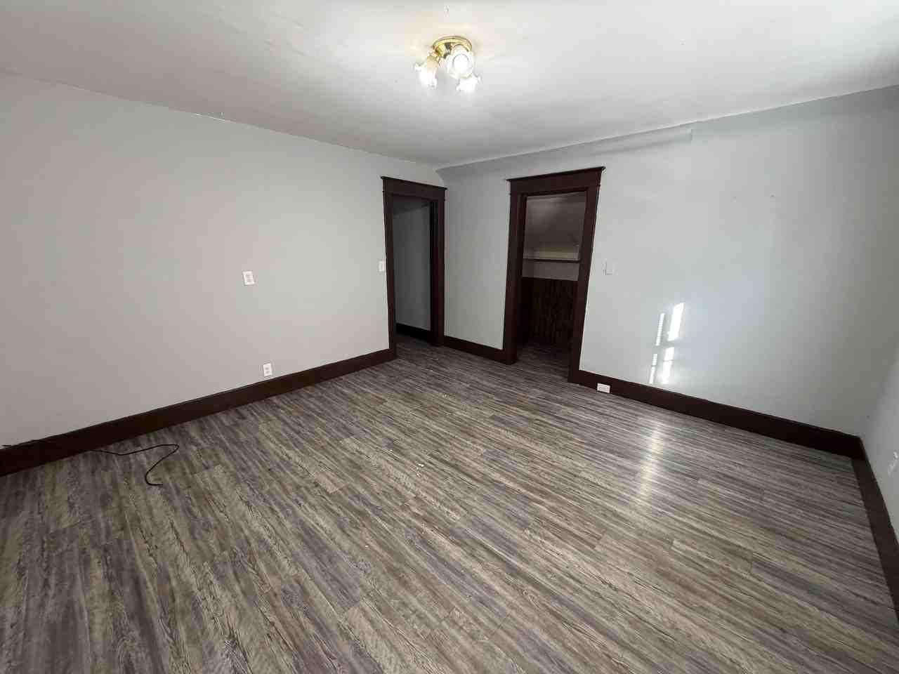 42 Cronkhite Ave - Photo 7 of 13