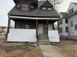 featured image of 1137 N Walnut St Apt 1 #Apt 1