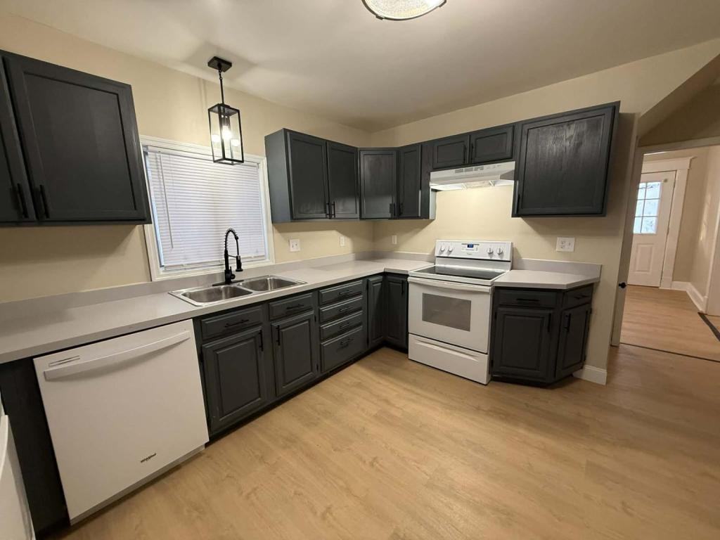 35 Hess Ave - Photo 2 of 23