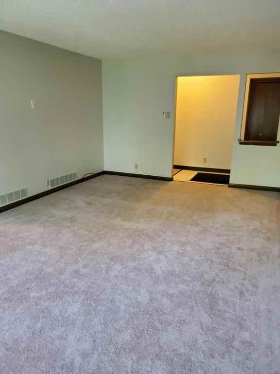 60 Fredericka St #1 - Photo 5 of 17