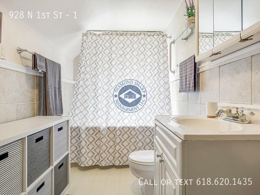 928 N 1st St #1 - Photo 7 of 21