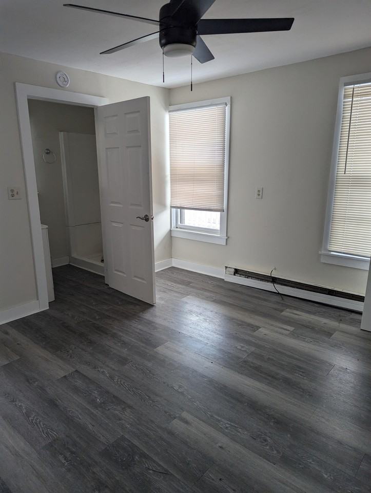 10 Village St #B - Photo 7 of 10