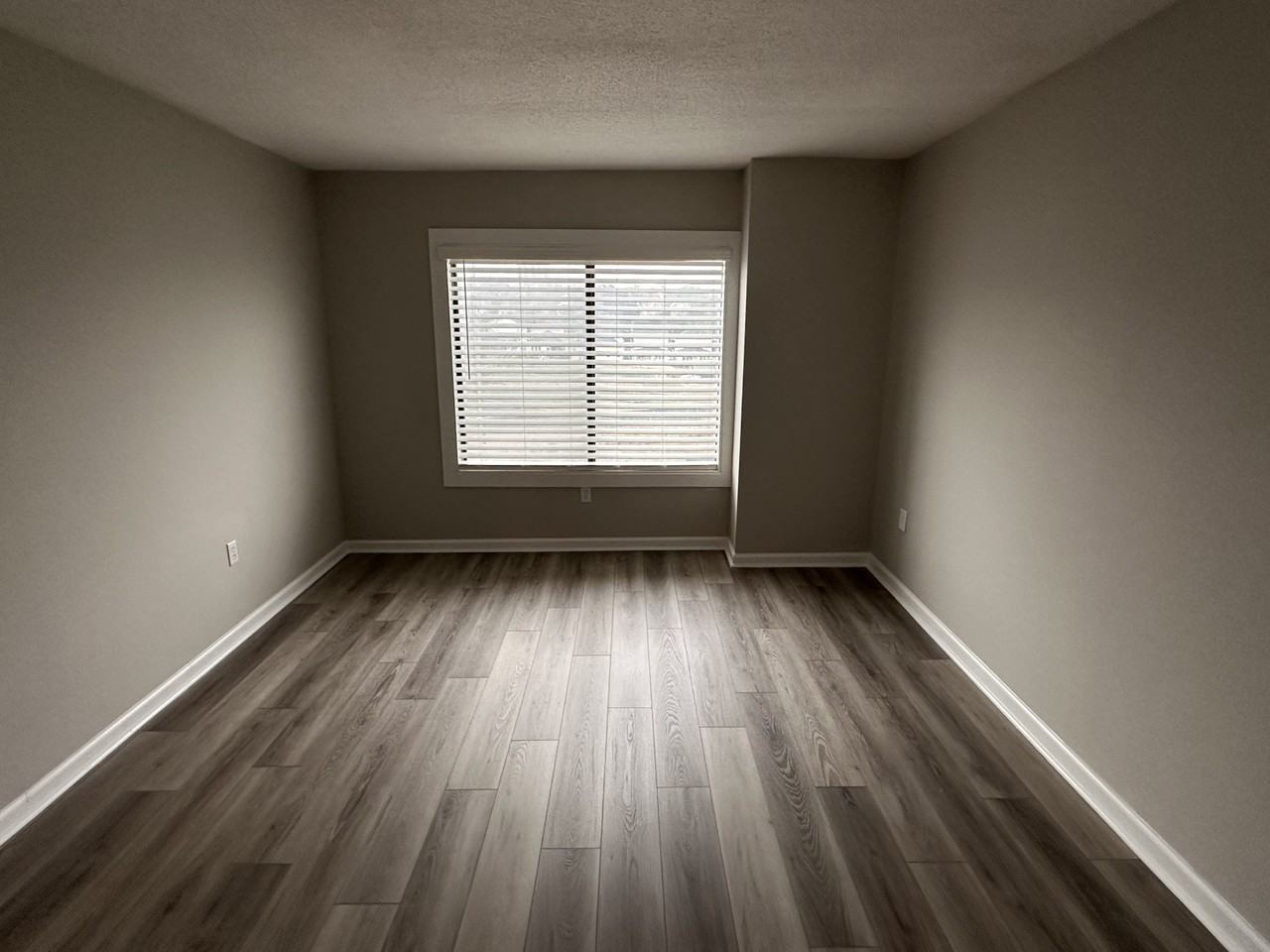 1600 Park Cir #709 - Photo 2 of 11