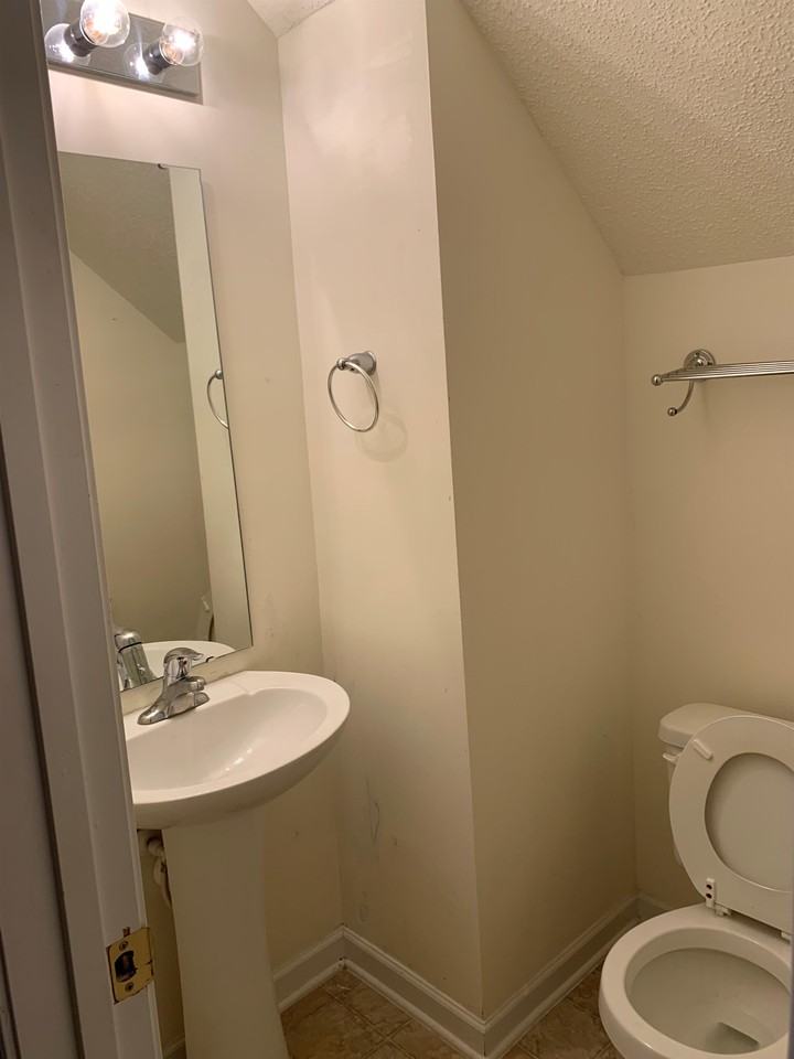 1800 Lake Carolina Dr - Photo 6 of 13