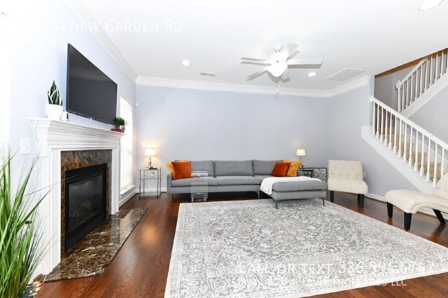 1421 New Garden Rd Unit A - Photo 7 of 27