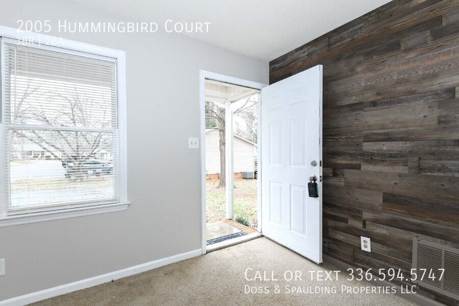 2005 Hummingbird Ct - Photo 3 of 27