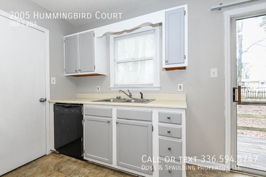 2005 Hummingbird Ct - Photo 7 of 27