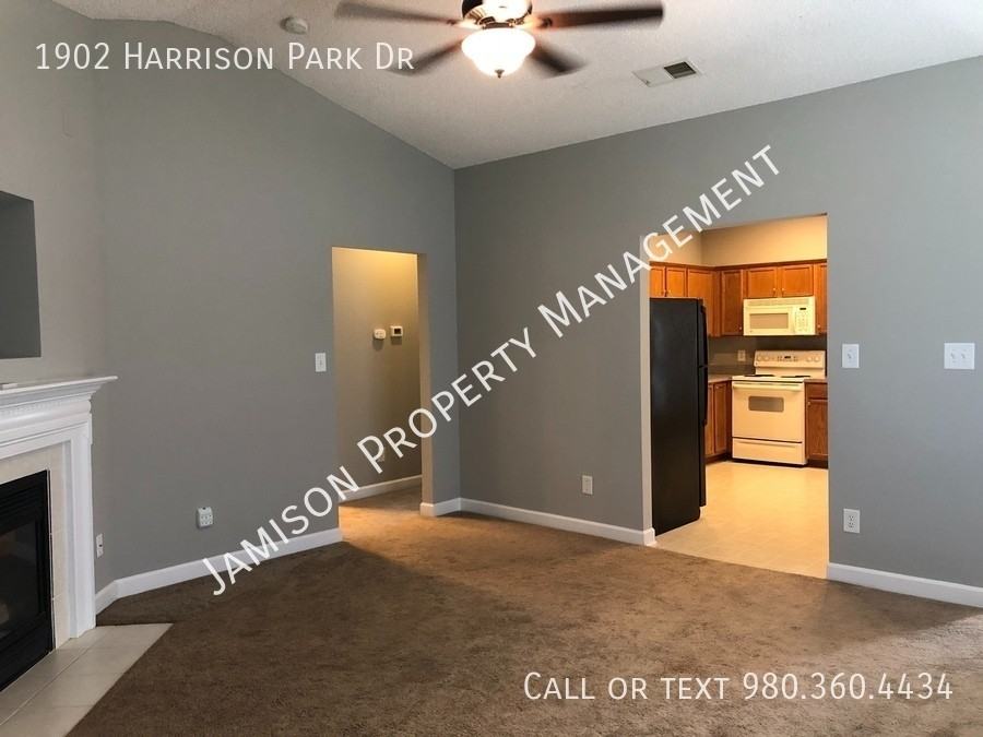 1902 Harrison Park Dr - Photo 3 of 17