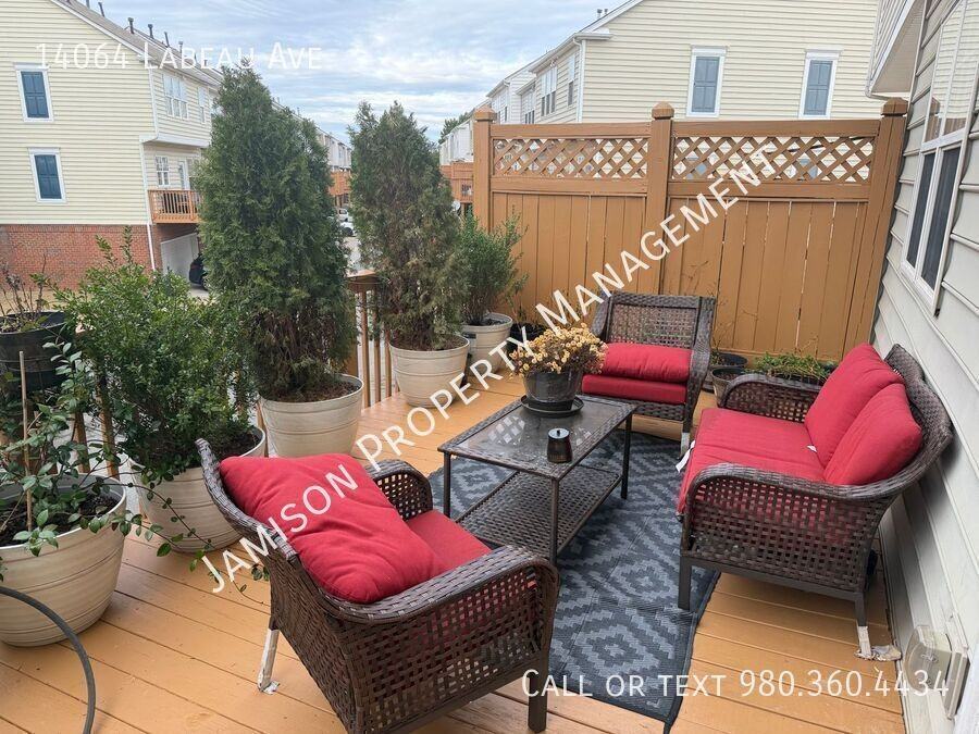 14064 Labeau Ave - Photo 7 of 17