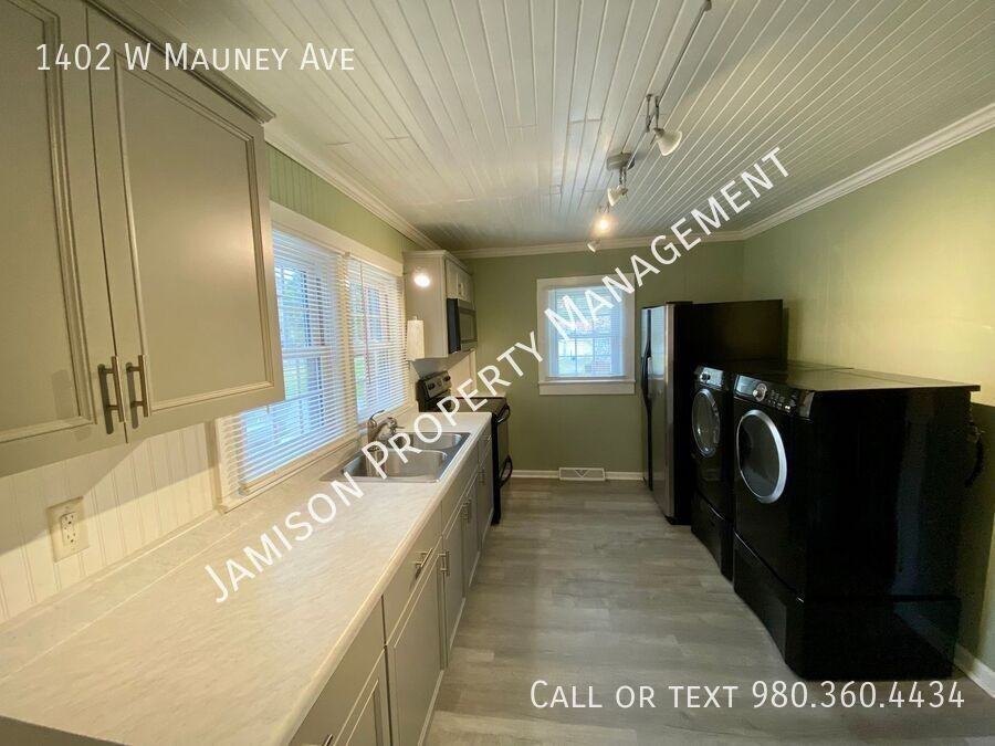 1402 W Mauney Ave - Photo 5 of 19