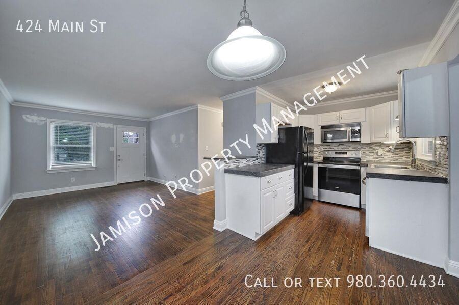 424 Main St - Photo 6 of 18