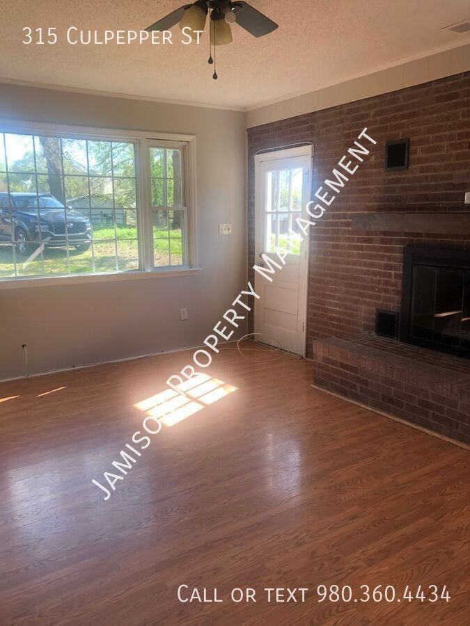 315 Culpepper St - Photo 5 of 19