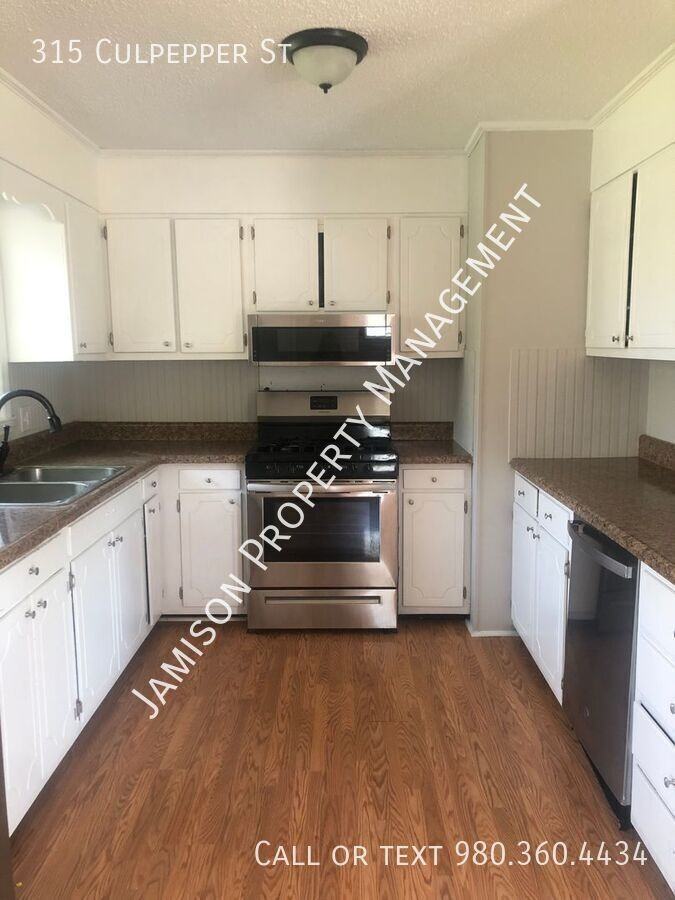 315 Culpepper St - Photo 7 of 19