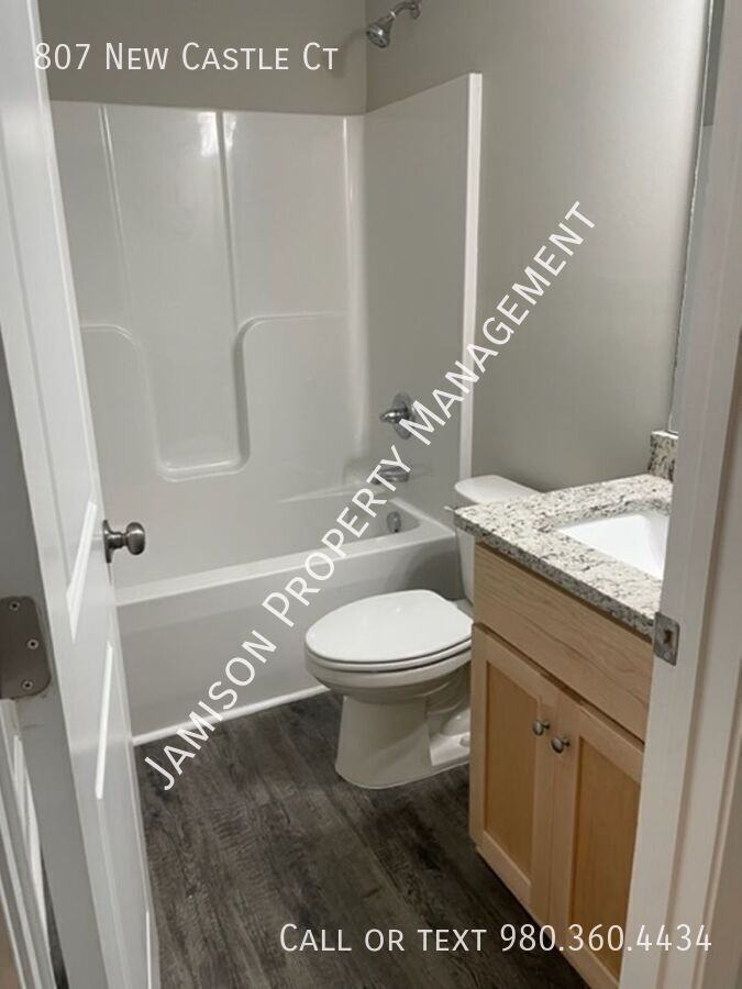 807 New Castle Ct - Photo 6 of 14