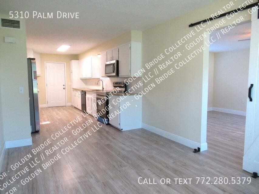 5310 Palm Dr - Photo 2 of 18