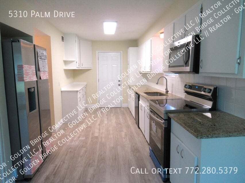 5310 Palm Dr - Photo 3 of 18