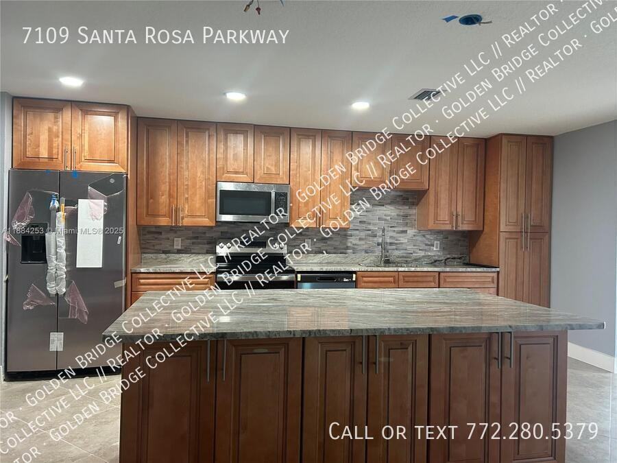 7109 Santa Rosa Pkwy - Photo 2 of 9