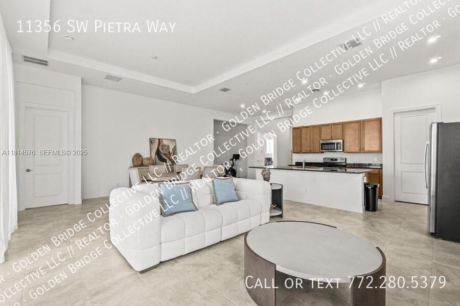11356 Sw Pietra Way - Photo 2 of 8