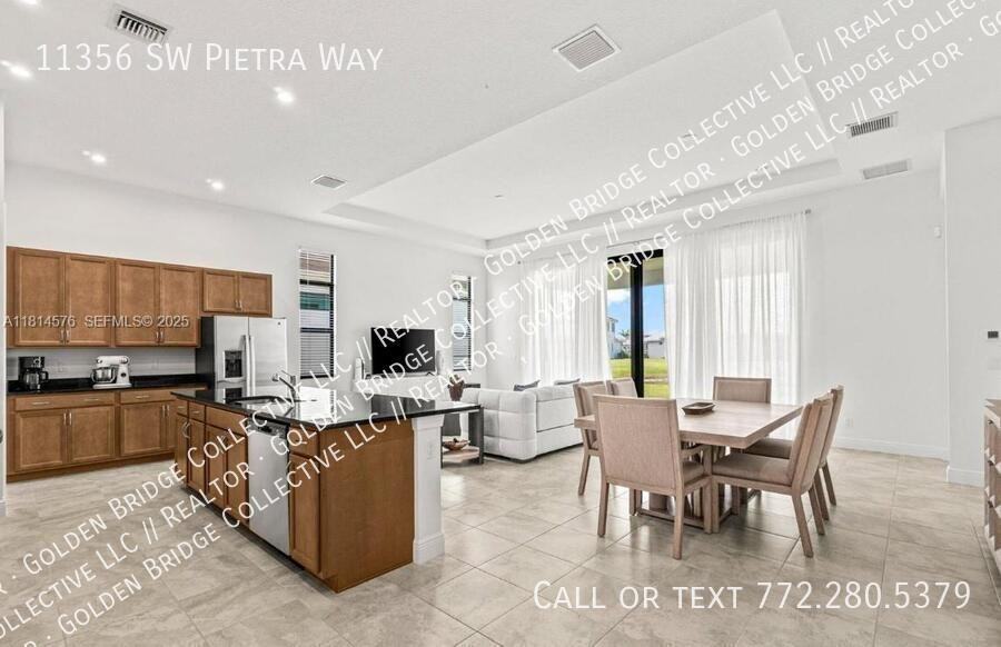 11356 Sw Pietra Way - Photo 3 of 8