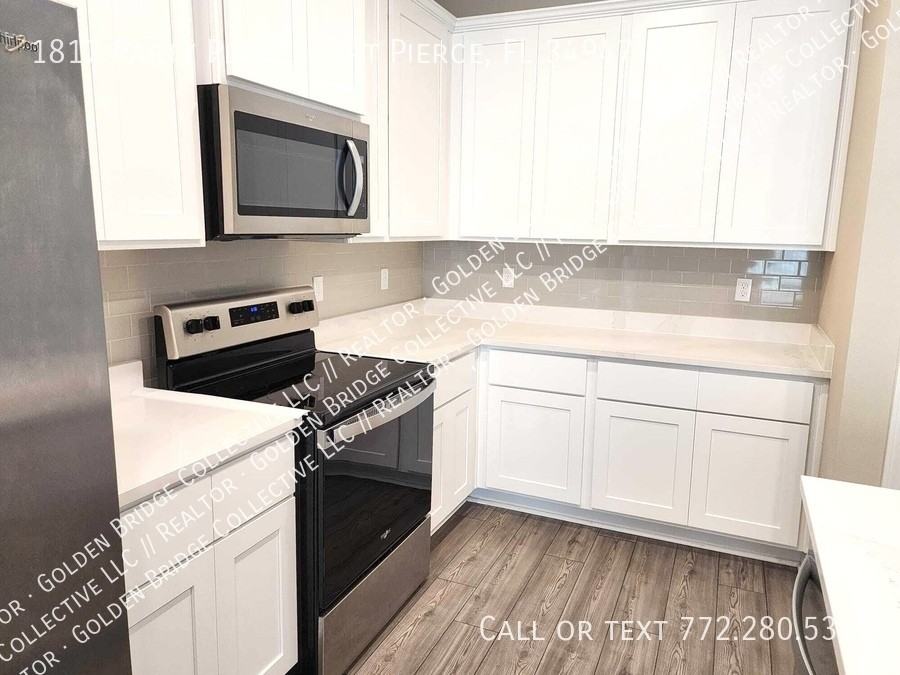 1817 Party Pl - Photo 2 of 13