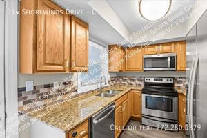 featured image of 914 Shorewinds Dr #C