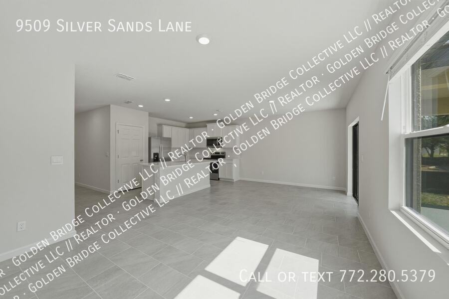 9509 Silver Sands Ln - Photo 3 of 12