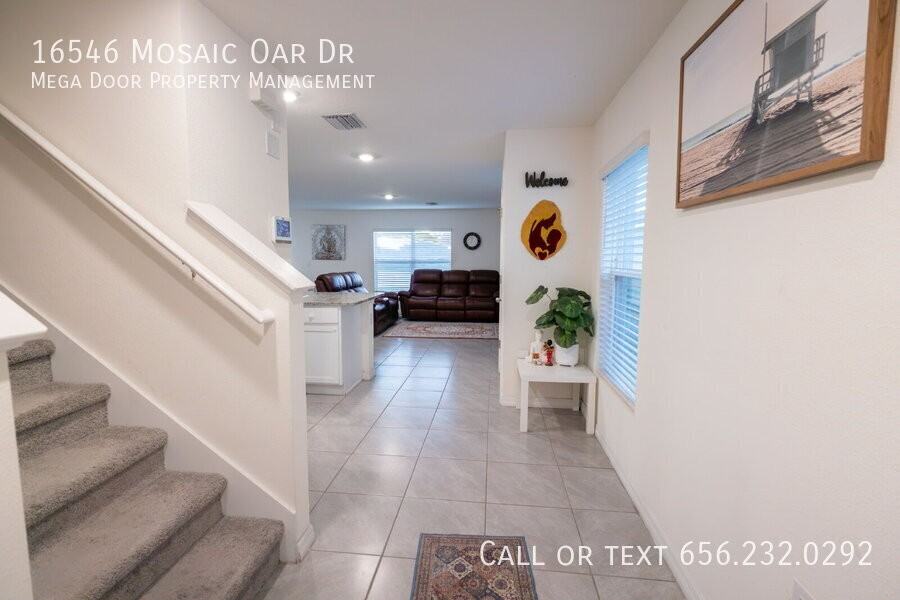16546 Mosaic Oar Dr - Photo 6 of 35