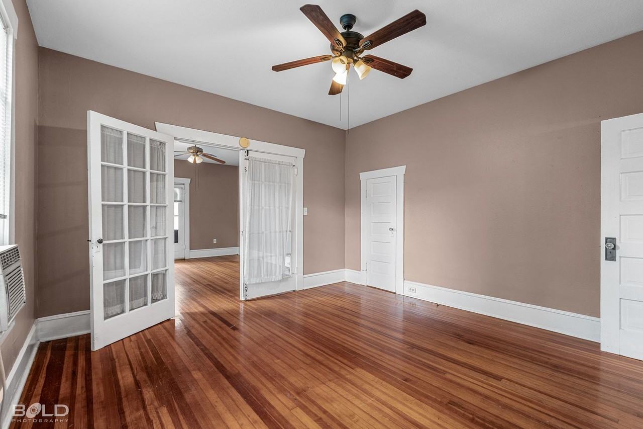 411 Rutherford St - Photo 7 of 10