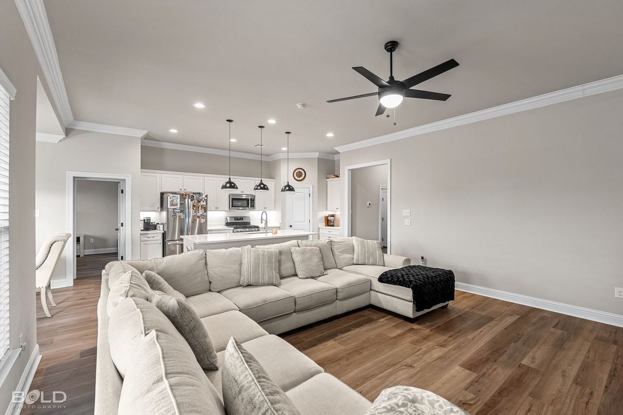 315 Hummingbird Ln - Photo 6 of 40