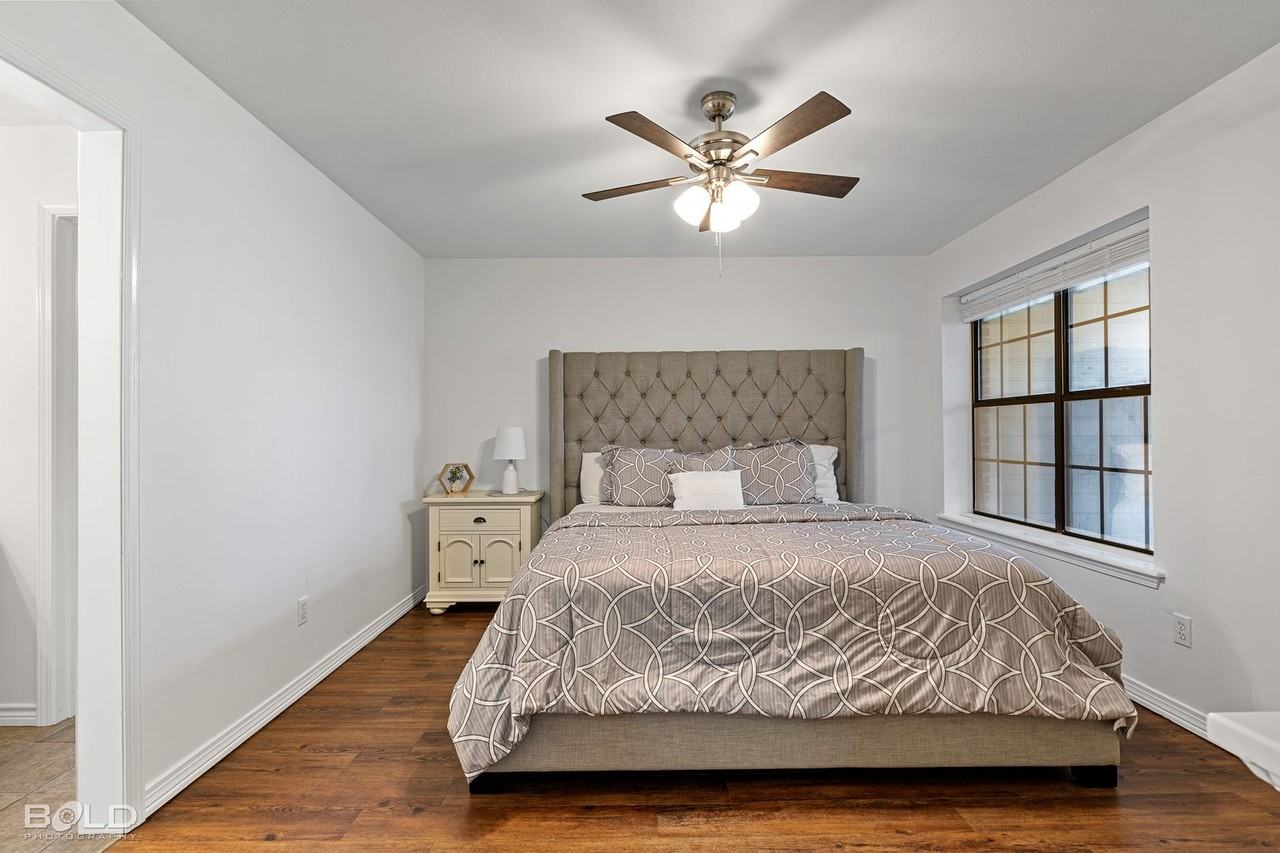 8 Meadow Creek Dr - Photo 4 of 18