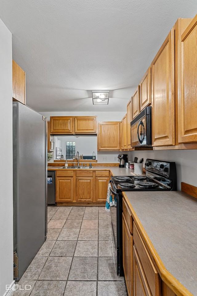 8 Meadow Creek Dr - Photo 6 of 18