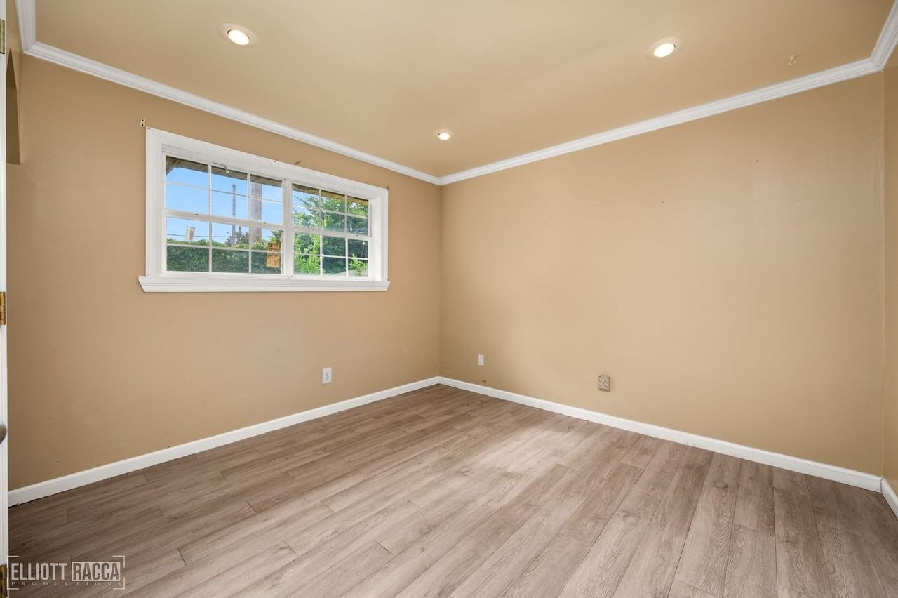 2020 Clover Ln - Photo 2 of 50