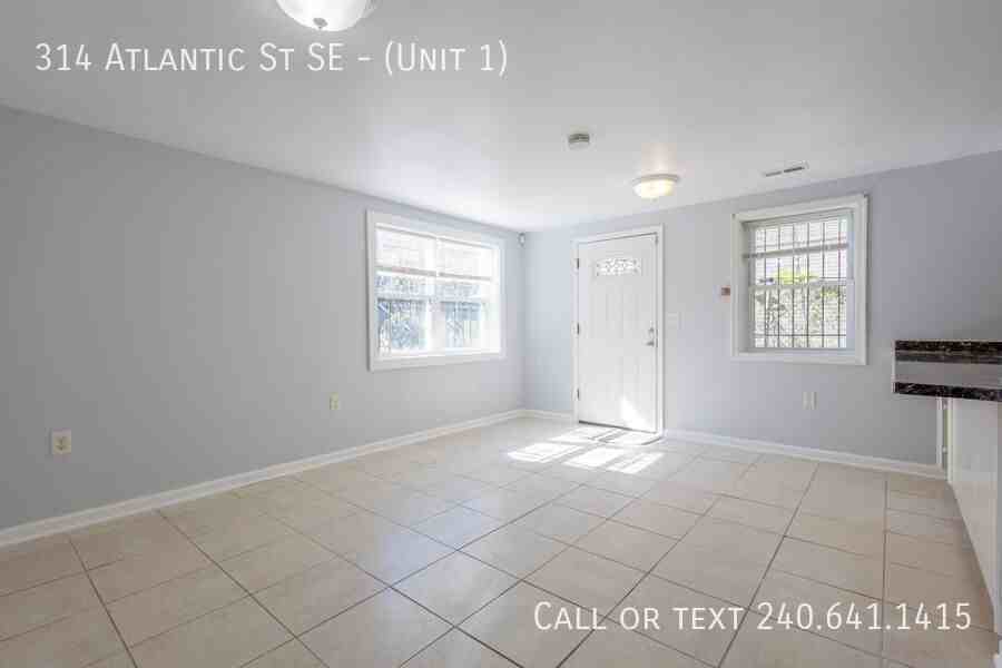 314 Atlantic St Se - Photo 2 of 18