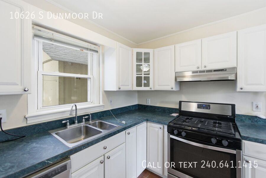 10626 S Dunmoor Dr - Photo 6 of 19