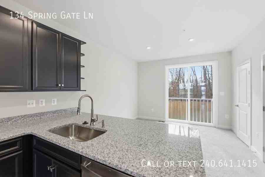 134 Spring Gate Ln - Photo 4 of 24