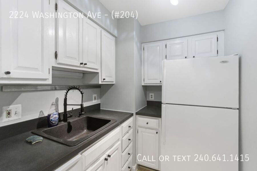 2224 Washington Ave #204 - Photo 7 of 17
