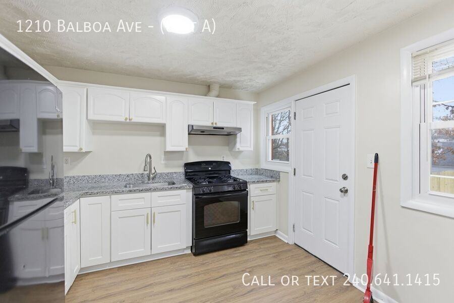 1210 Balboa Ave #A - Photo 4 of 14