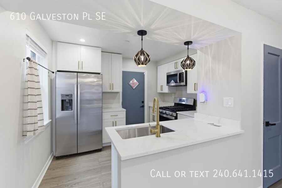 610 Galveston Pl Se - Photo 3 of 22