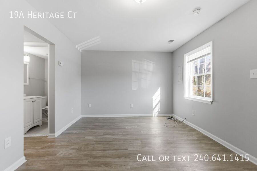 19 Heritage Ct Apt A - Photo 7 of 15