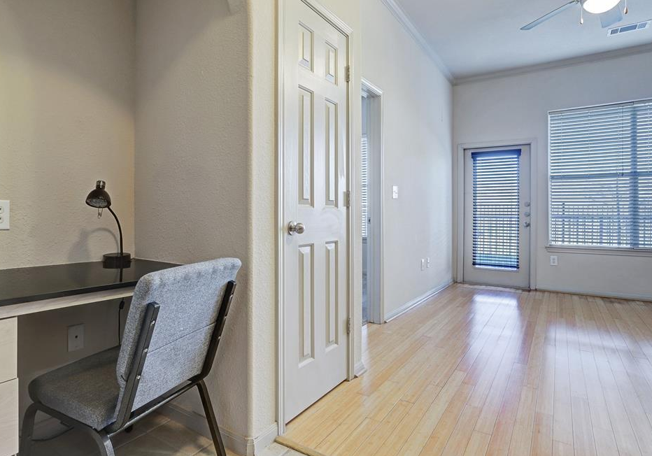 1441 East St - Photo 3 of 10