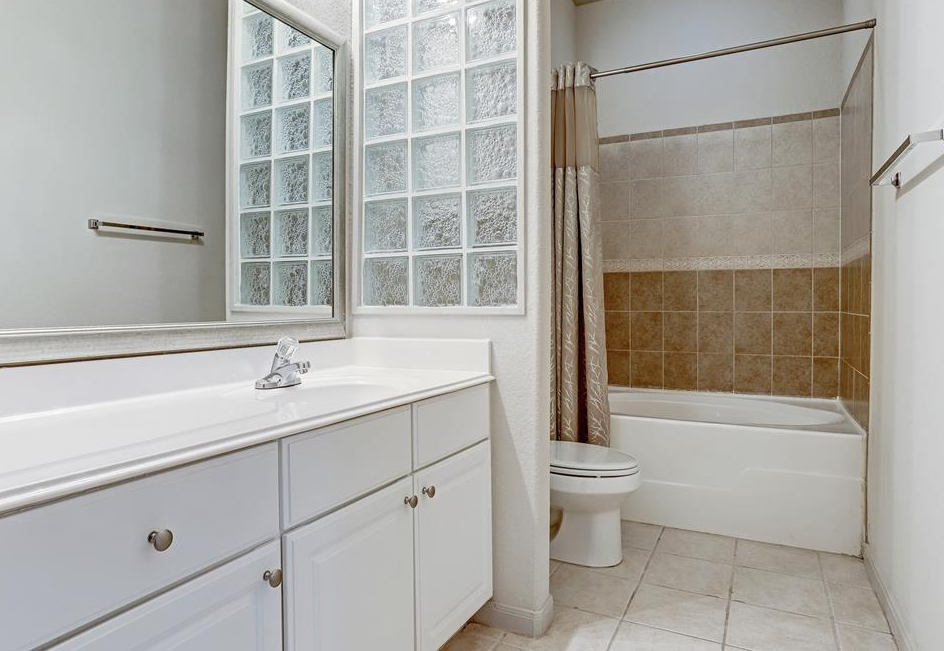 1441 East St - Photo 5 of 10