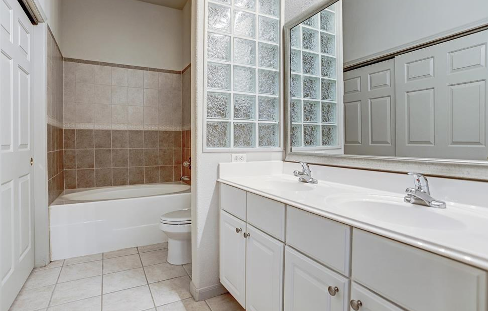 1441 East St - Photo 6 of 10