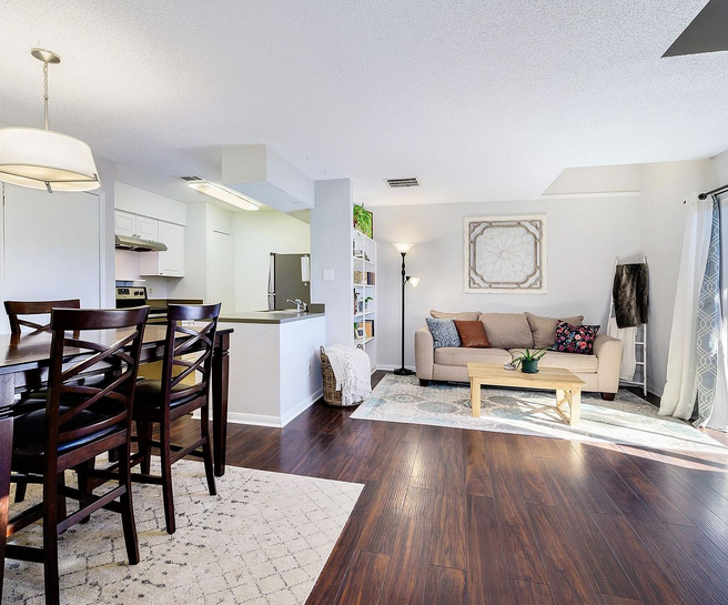 1515 Sandy Springs Rd - Photo 2 of 11